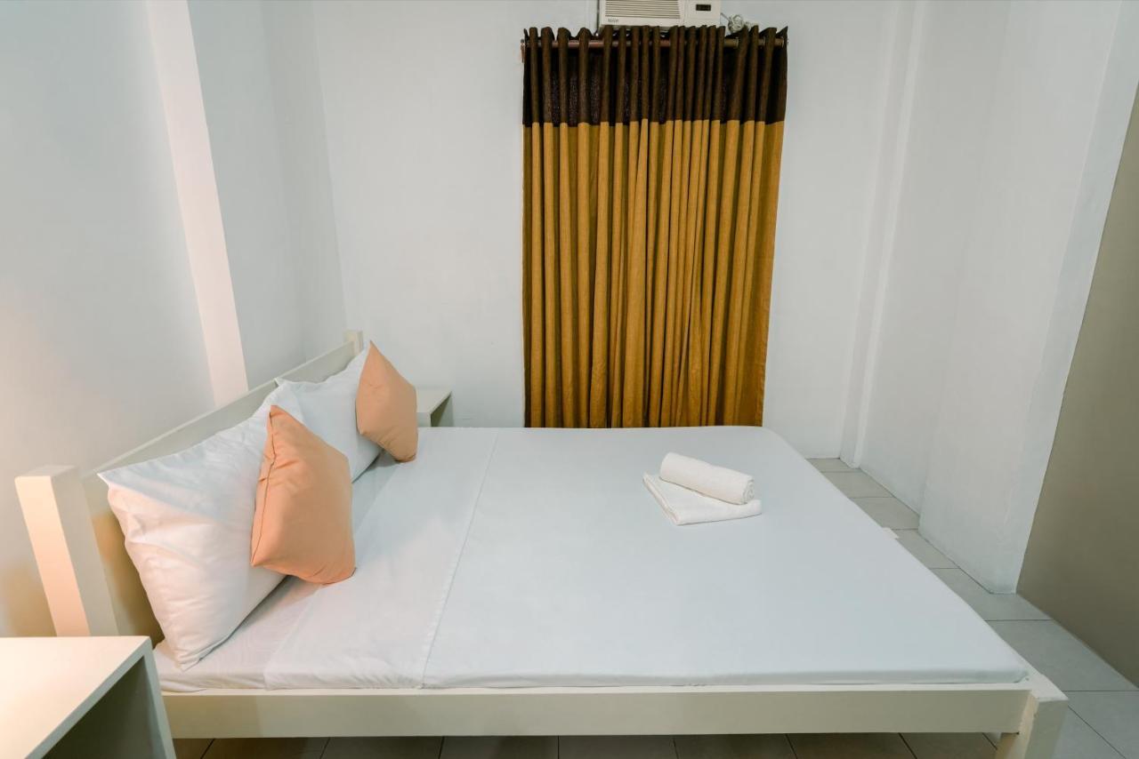 Tarasa Hostel Pasay Esterno foto