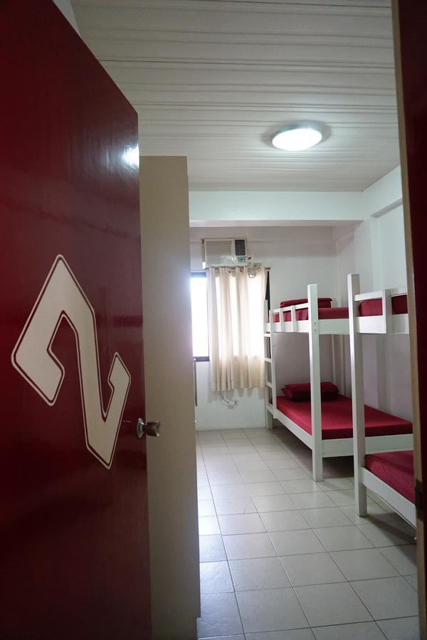 Tarasa Hostel Pasay Esterno foto