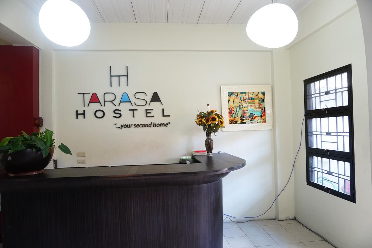 Tarasa Hostel Pasay Esterno foto
